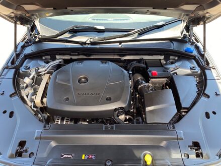 Volvo V90 T4 MOMENTUM