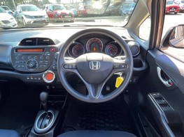 Honda Jazz I-VTEC ES 18