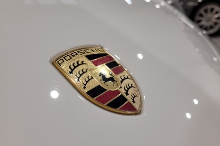 Porsche 911 CARRERA 4S 26