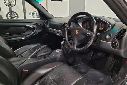 Porsche 911 CARRERA 4 TIPTRONIC S 12